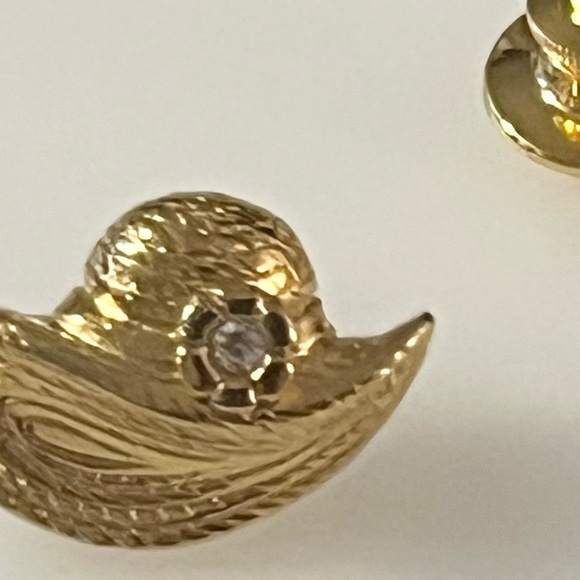 Avon Gold Tone Rhinestone Miniature Hat Pin Brooch Tie Tack - Picture 10 of 15